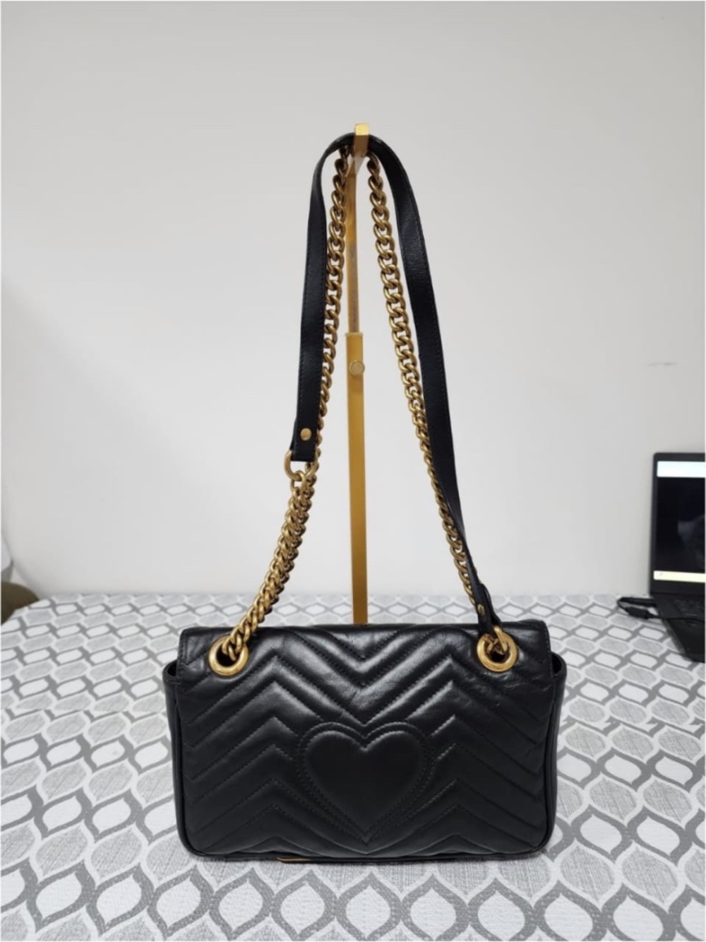 Authentic GUCCI Calfskin Matelasse Medium GG Marmont Shoulder Bag Black - Picture 4 of 16